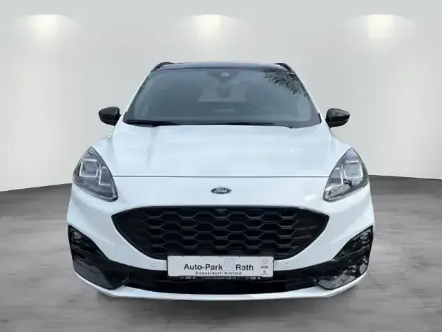 Gebraucht Ford Kuga ST-Line X 190 PS (139 kW) 2023 Frozen white (weiss) SUV
