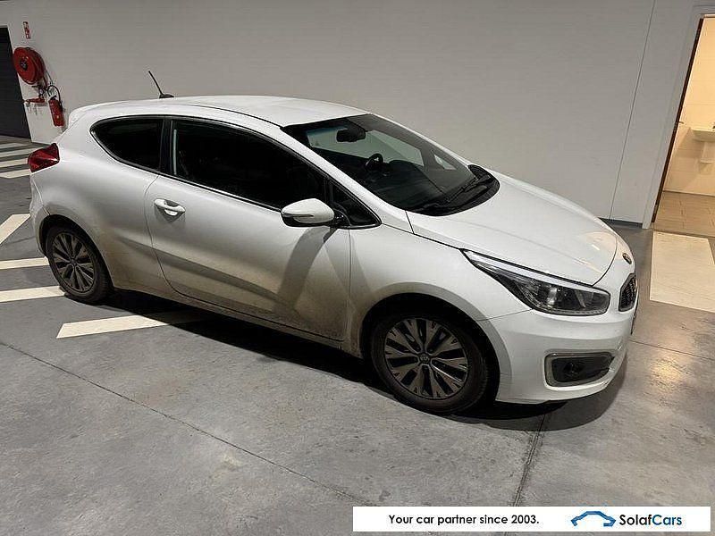 Gebraucht Kia ProCeed 110 PS (80 kW) 2015 Weiß Limousine