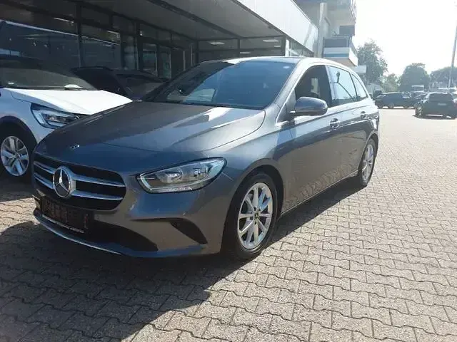 Gebraucht Mercedes B180 136 PS (100 kW) 2019 Grau Kleinwagen