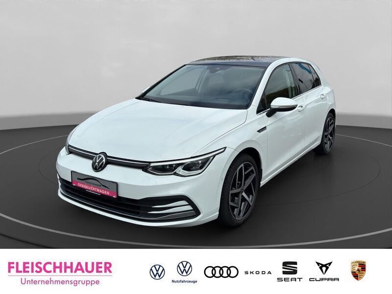 Weiss Gebraucht 2020 VW Golf VIII Style Limousine | 19.990 € (Fairer Preis) - Bild 1/4