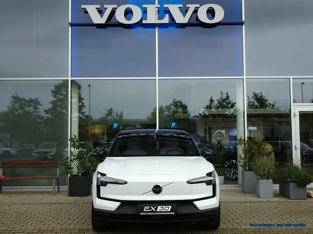 Neu Volvo EX30 Ultra 200 kW (272 PS) 2026 707 crystal white metallic SUV