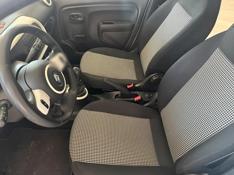 Gebraucht Renault Twingo Life 71 PS (52 kW) 2015 Weiß Kleinwagen