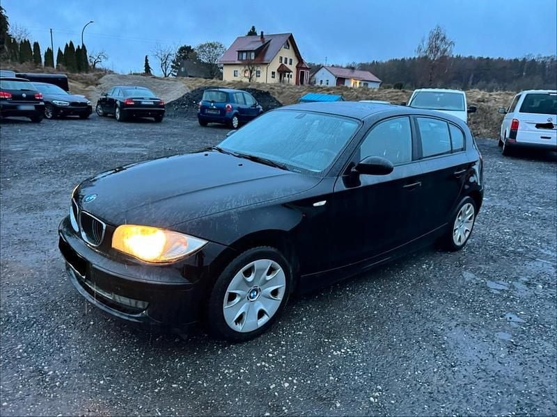 Gebraucht BMW 116 116 PS (85 kW) 2009 Schwarz Kleinwagen