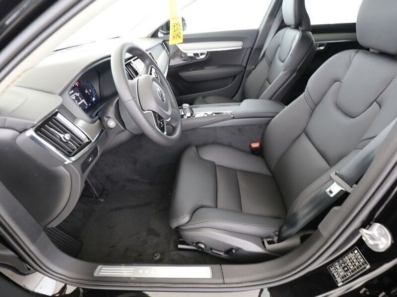 Gebraucht Volvo S90 Ultimate 235 PS (172 kW) 2024 Onyx black / metallic Limousine