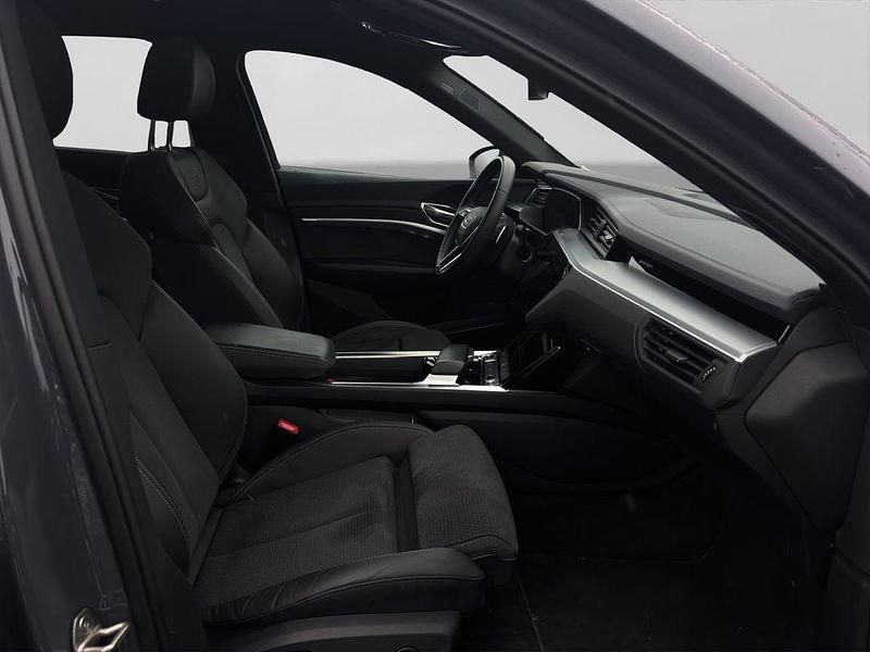 Gebraucht Audi Q8 e-tron Advanced Plus 300 kW (408 PS) 2023 Magnetgrau SUV