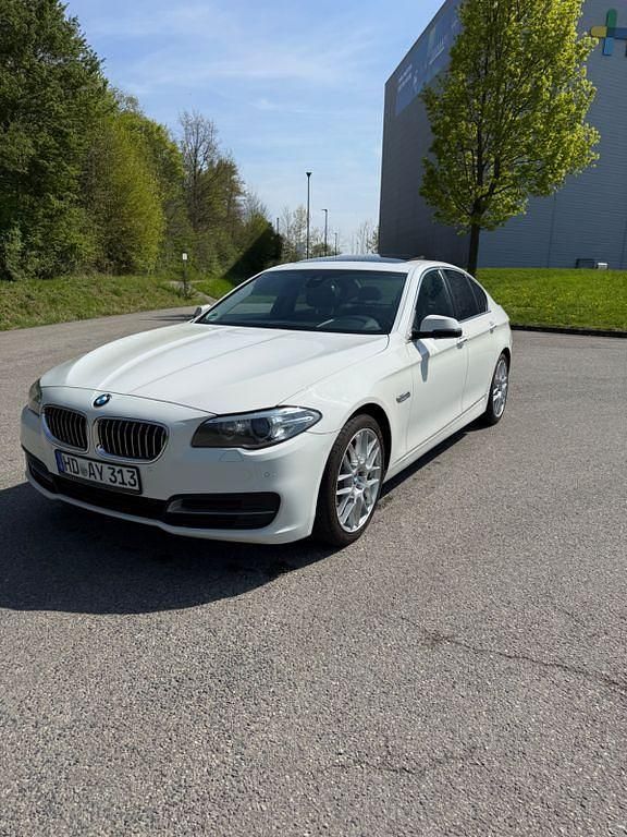 Gebraucht BMW 525 218 PS (160 kW) 2014 Weiß Limousine