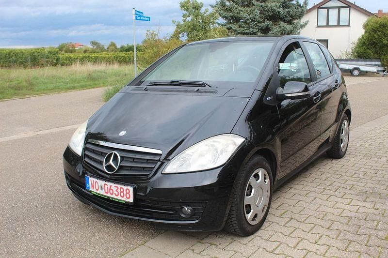 Schwarz Gebraucht 2010 Mercedes A160 Edition Van / Kleinbus | 2.500 € (Guter Preis) - Bild 1/4
