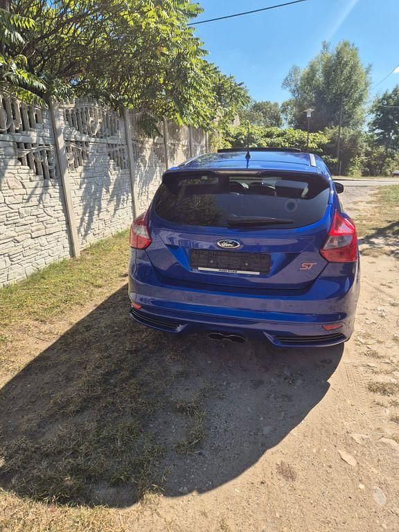 Gebraucht Ford Focus ST 250 PS (183 kW) 2012 Blau Limousine