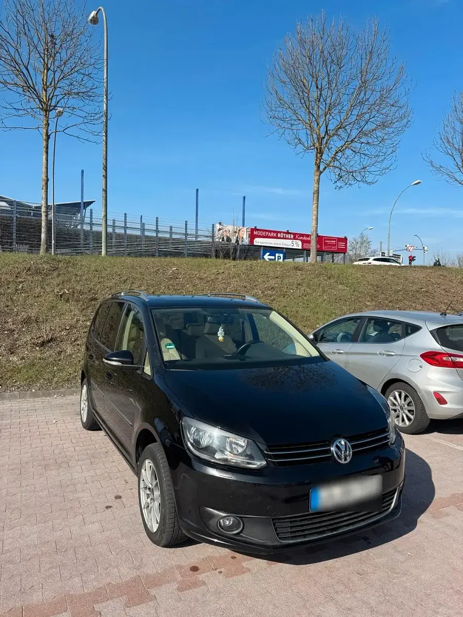 Gebraucht VW Touran 140 PS (102 kW) 2011 Schwarz Van / Kleinbus