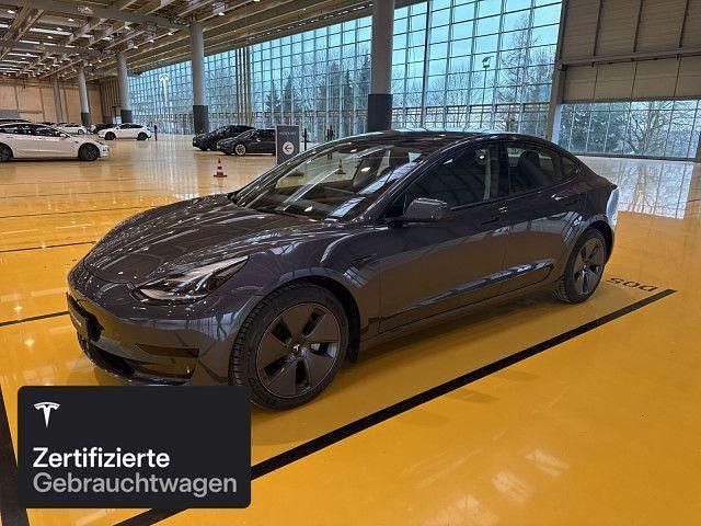 Silber Gebraucht 2021 Tesla Model 3 RWD Limousine | 26.500 € (Fairer Preis) - Bild 1/4
