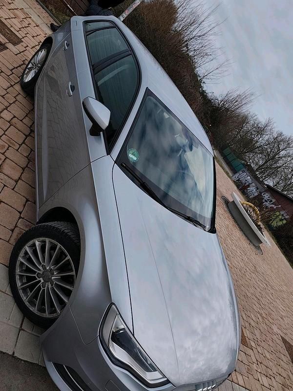 Gebraucht Audi A3 Attraction 110 PS (80 kW) 2015 Silber Coupé