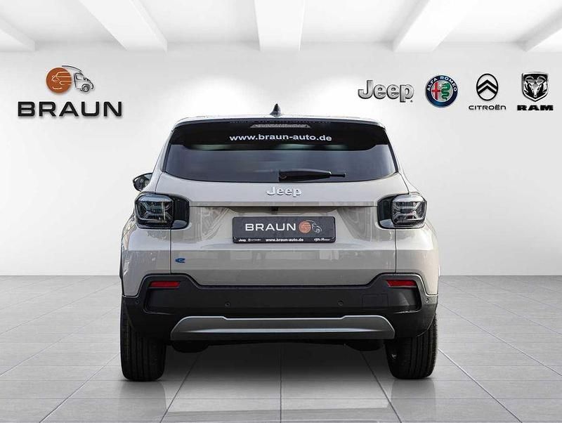Ny Jeep Avenger EV Summit 114 kW (156 HK) 2026 Grå SUV