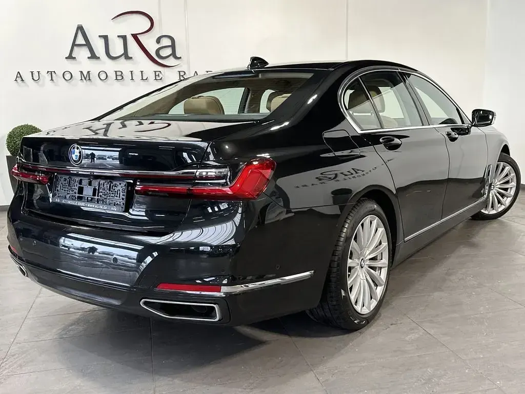 Gebraucht BMW 750 Exclusive 530 PS (389 kW) 2021 Black sapphire Limousine