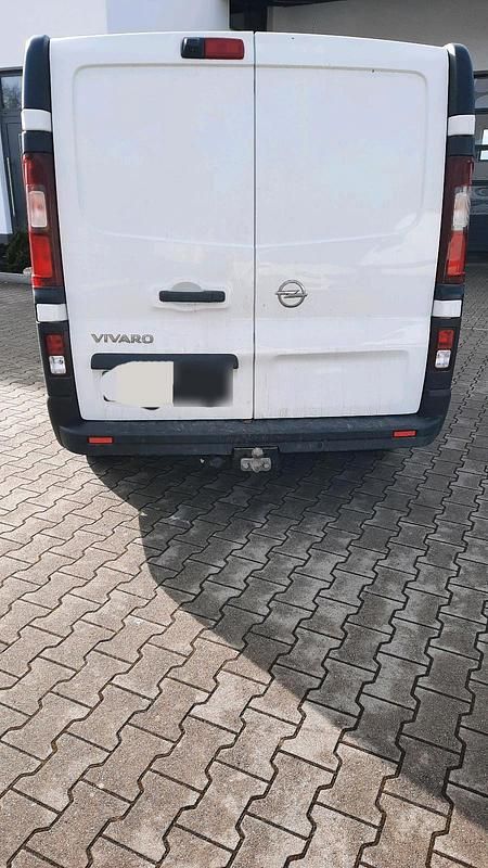 Gebraucht Opel Vivaro 120 PS (88 kW) 2019 Weiß Van / Kleinbus