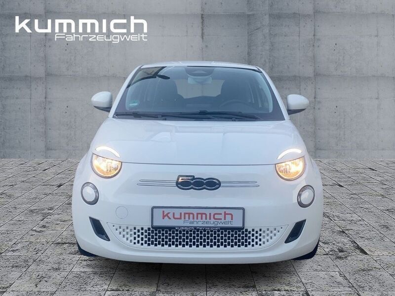 Gebraucht Fiat 500e Action 2022 Arktis weiß (weiß) Limousine