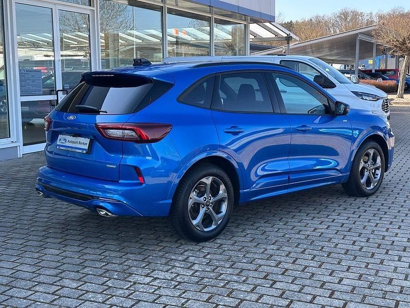 Gebraucht Ford Kuga ST-Line 179 PS (131 kW) 2024 Blau SUV