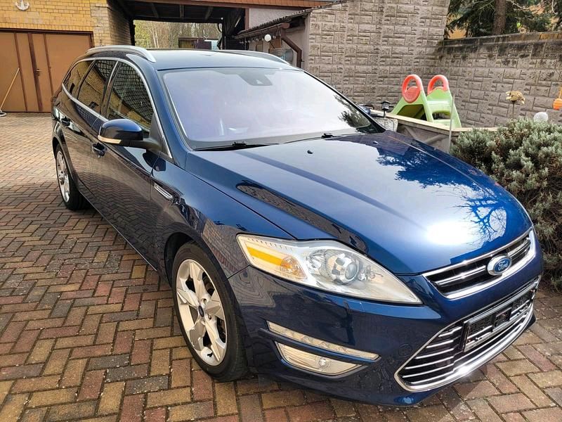 Gebraucht Ford Mondeo Titanium X 199 PS (146 kW) 2013 Blau Kombi