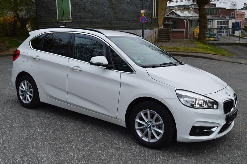 Gebraucht BMW 218 Basis 136 PS (100 kW) 2015 Weiß Kombi