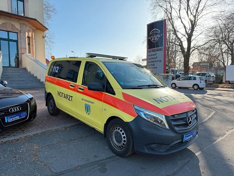 Gebraucht Mercedes Vito 163 PS (119 kW) 2016 Gelb Van