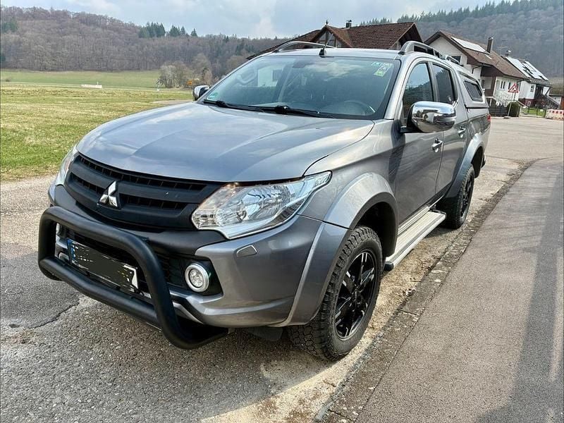 Gebraucht Mitsubishi L200 181 PS (133 kW) 2017 Silber Pickup