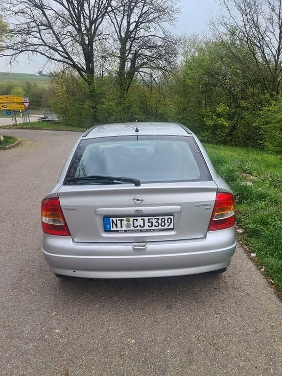 Second-hand Opel Astra 75 CP (55 kW) 1999 Argintiu Berlinǎ
