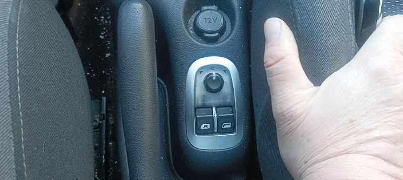 Gebraucht Peugeot 206 75 PS (55 kW) 2009 Schwarz Limousine