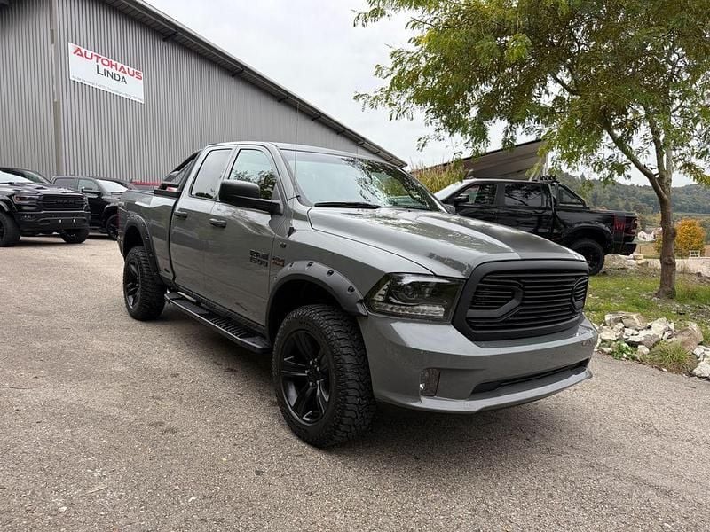 Gebraucht Dodge Ram 401 PS (294 kW) 2021 Grau Pickup