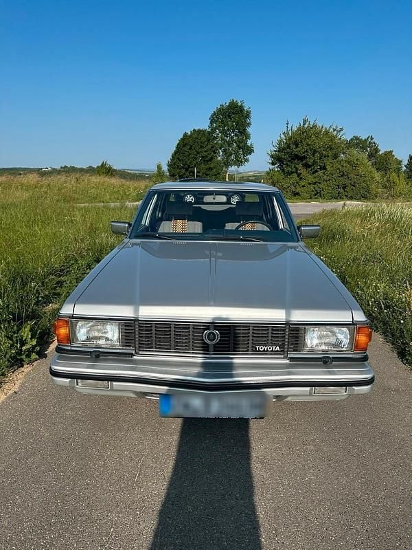 Gebraucht Toyota Crown 145 PS (106 kW) 1982 Silber Limousine