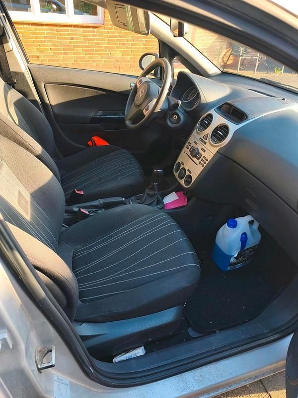 Gebraucht Opel Corsa 59 PS (43 kW) 2008 Silber Kleinwagen
