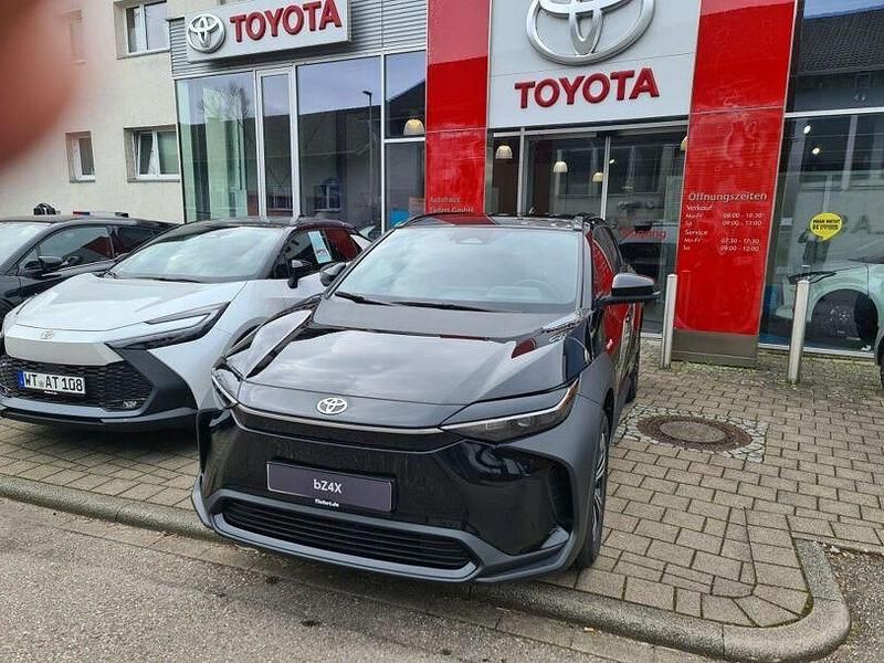 Schwarz Gebraucht 2024 Toyota bZ4X SUV | 35.980 € (Fairer Preis) - Bild 1/4