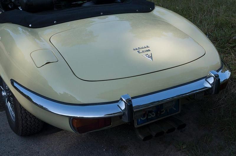 Gebraucht Jaguar E-Type 267 PS (196 kW) 1973 Gelb Cabrio