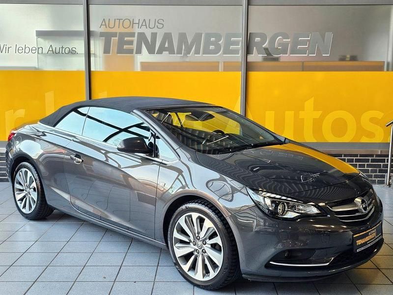 Grau Gebraucht 2015 Opel Cascada Innovation Cabrio | 17.950 € (Teuer) - Bild 1/4