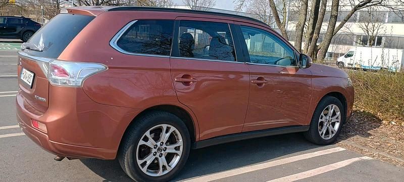 Gebraucht Mitsubishi Outlander 150 PS (110 kW) 2012 Braun SUV