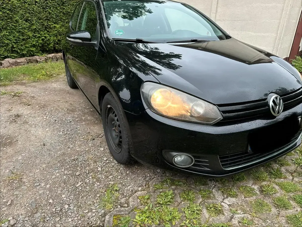 Gebraucht VW Golf VII 105 PS (77 kW) 2012 Schwarz Limousine