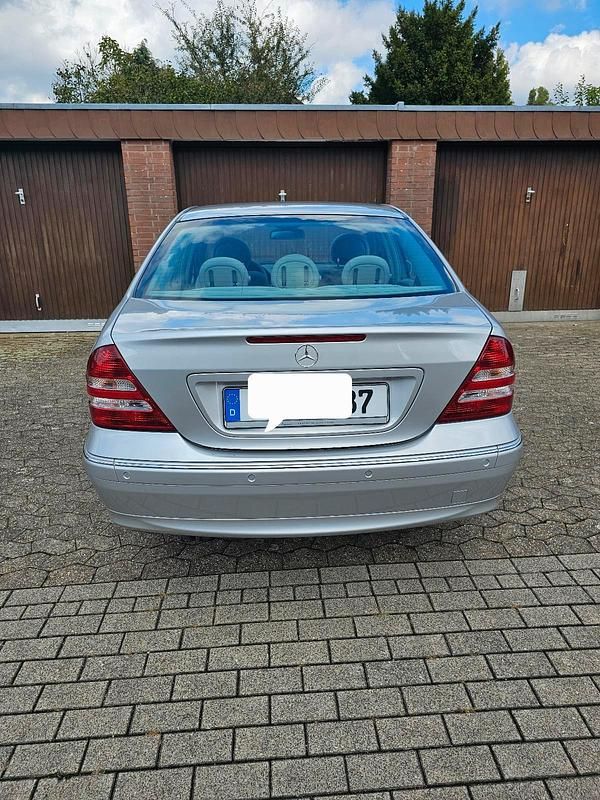 Gebraucht Mercedes C180 2005 Silber Limousine