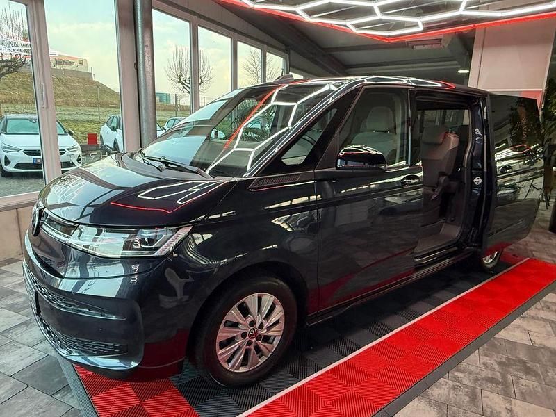 Gebraucht VW Multivan Life 150 PS (110 kW) 2023 Blau Van