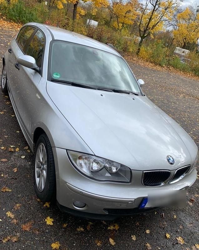 Silber Gebraucht 2006 BMW 118 Kleinwagen | 3.900 € (Superpreis) - Bild 1/4