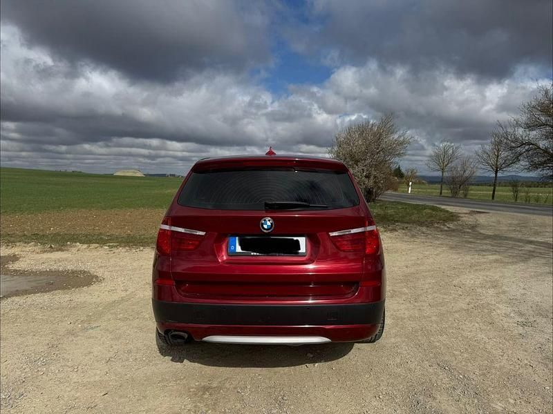 Gebraucht BMW X3 184 PS (135 kW) 2011 Rot SUV