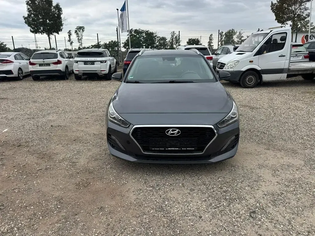 Gebraucht Hyundai i30 YES! 116 PS (85 kW) 2019 Grau Kombi