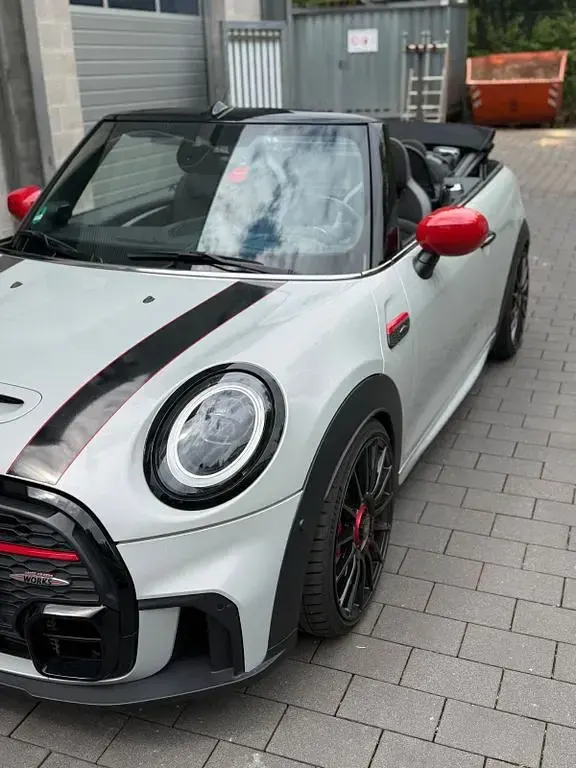 Gebraucht Mini John Cooper Works 231 PS (169 kW) 2022 Silber Kleinwagen