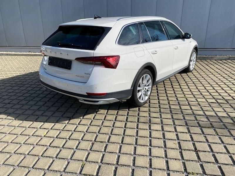 Gebraucht Skoda Octavia 150 PS (110 kW) 2022 Candy weiß Kombi