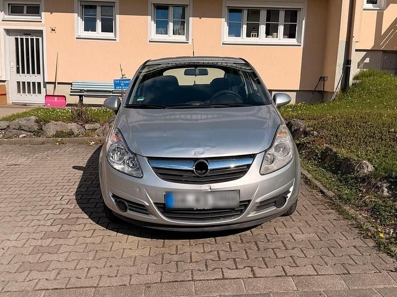 Usata Opel Corsa 60 CV (44 kW) 2006 Argento Utilitaria