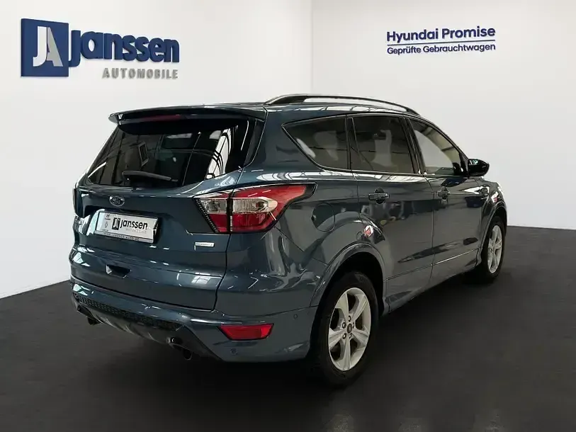 Gebraucht Ford Kuga 182 PS (133 kW) 2019 Blau SUV