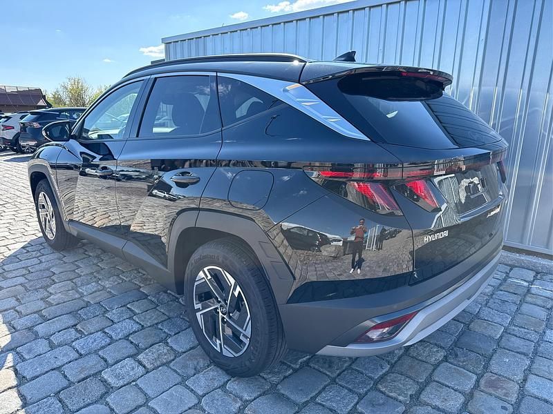 Neu Hyundai Tucson 160 PS (117 kW) 2025 Abyss black SUV