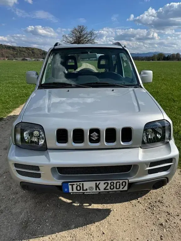 Używany Suzuki Jimny 86 KM (63 kW) 2012 Szary SUV