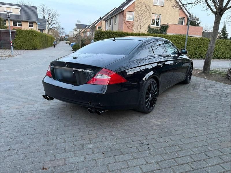 Gebraucht Mercedes CLS500 306 PS (225 kW) 2005 Schwarz Coupé