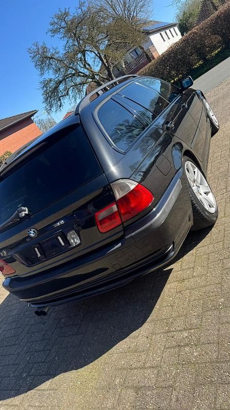 Gebraucht BMW 330 184 PS (135 kW) 2002 Schwarz Kombi
