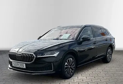 Gebraucht Skoda Superb Selection 150 PS (110 kW) 2024 Onyxschwarz metallic Kombi
