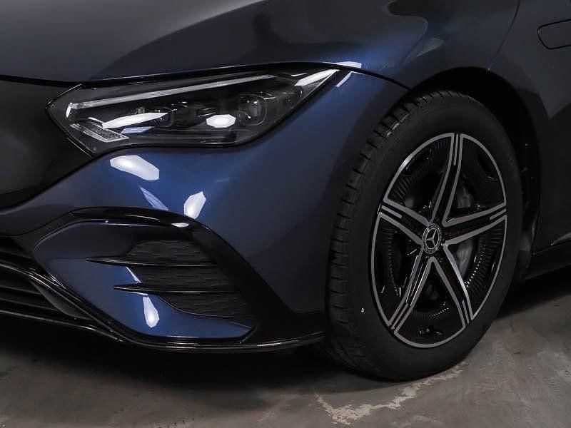 Gebraucht Mercedes EQE300 Premium 180 kW (245 PS) 2024 Blau Limousine