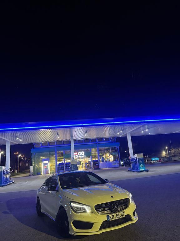 Gebraucht Mercedes CLA220 170 PS (125 kW) 2013 Weiß Limousine